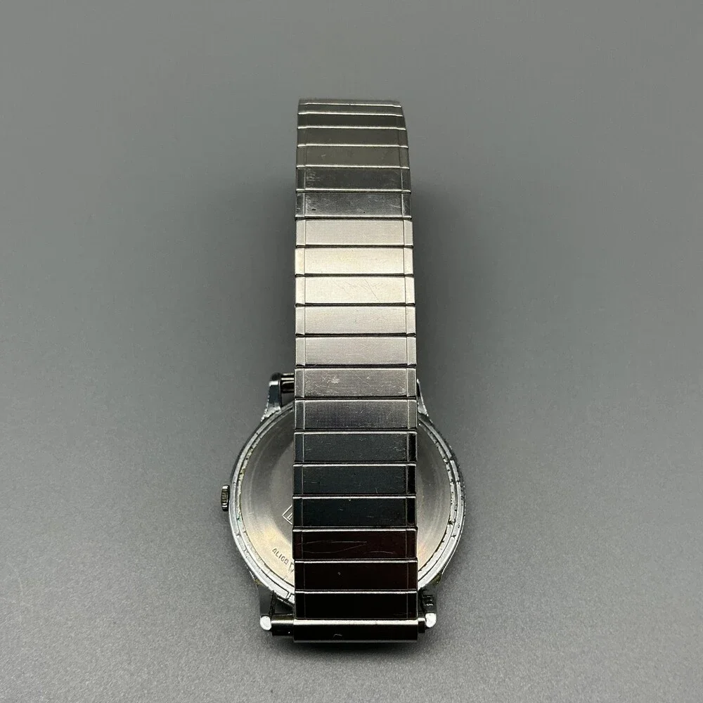 Vintage Timex Q Mens Watch 33mm White Dial Silver Stone Stretch New Battery